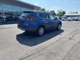Used 2017 Nissan Rogue SV image 3