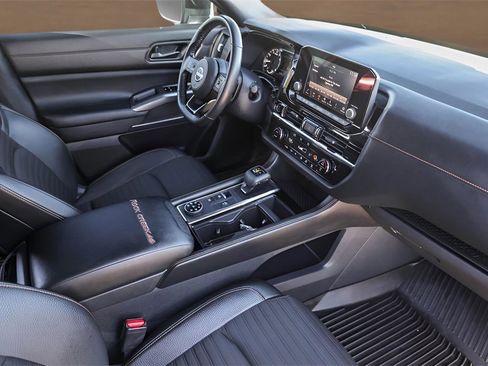 Used 2024 Nissan Pathfinder Rock Creek image 31