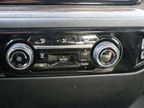 Used 2024 Chevrolet Silverado 2500 LT image 25