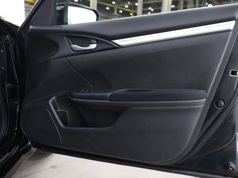 Used 2019 Honda Civic LX image 9