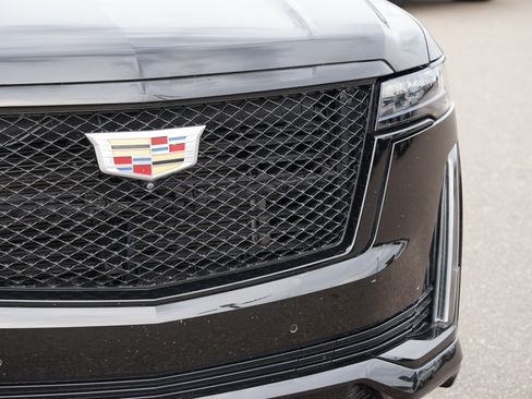 Used 2021 Cadillac Escalade ESV Sport w/ Driver Assist Tech Package image 9