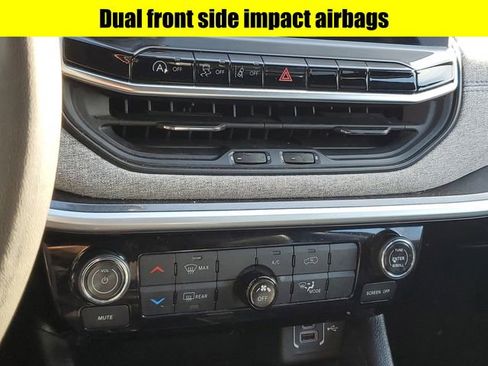 Certified 2023 Jeep Compass Latitude image 19