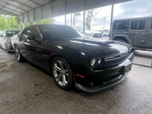 Used 2022 Dodge Challenger R/T RWD image 1