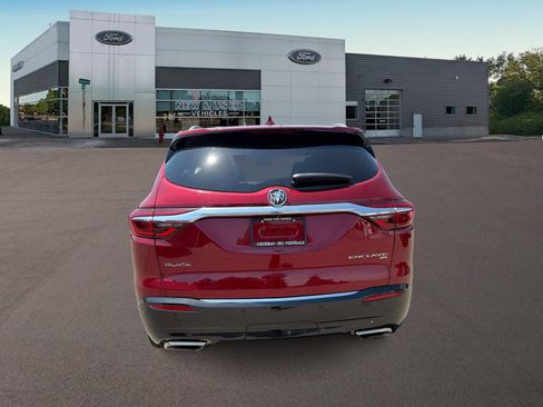 Used 2018 Buick Enclave Essence AWD/4WD image 10