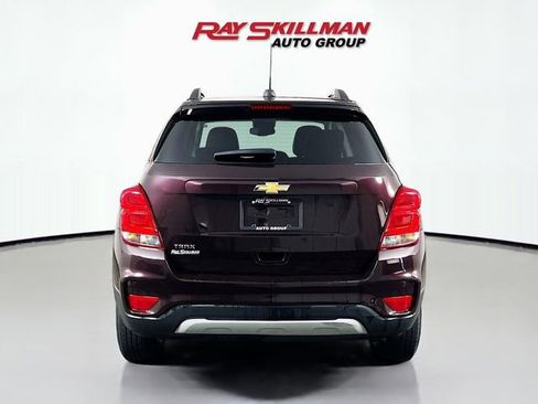 Used 2021 Chevrolet Trax LT FWD image 6
