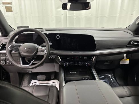 Used 2025 Chevrolet Tahoe RST image 12