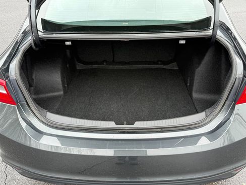 Used 2016 Chevrolet Malibu LT image 13