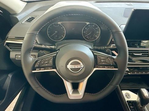 New 2025 Nissan Altima 2.5 SR w/ SR Premium Package image 11