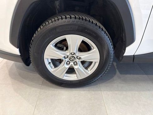 Used 2021 Toyota RAV4 XLE w/ Convenience Package AWD/4WD image 8