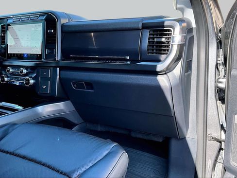 Used 2024 Ford F250 Lariat w/ Lariat Ultimate Package AWD/4WD image 19