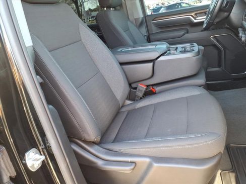 Used 2025 Chevrolet Silverado 2500 LT w/ Safety Package image 17