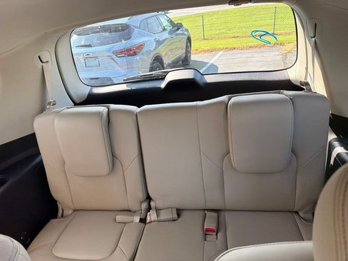 Used 2023 Nissan Armada SL w/ Captain's Chairs Package AWD/4WD image 7