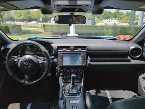 Used 2024 Toyota GR86 Premium RWD image 27