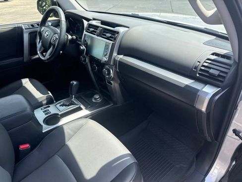 Used 2024 Toyota 4Runner SR5 Premium w/ SR5 Premium Package AWD/4WD image 16