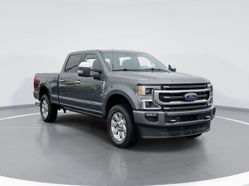 Certified 2022 Ford F250 Platinum w/ FX4 Off-Road Package image 2