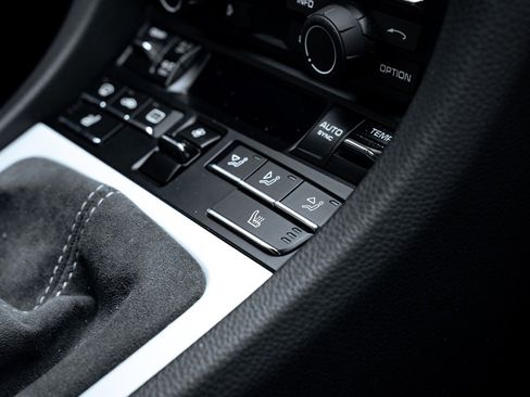 Used 2016 Porsche Cayman GT4 image 45