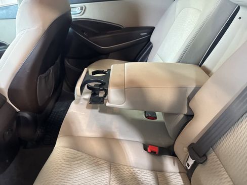 Used 2017 Hyundai Santa Fe Sport image 19