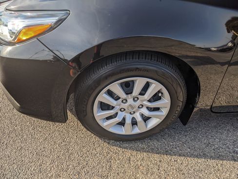 Used 2016 Nissan Altima 2.5 S w/ Power Driver Seat Package image 12