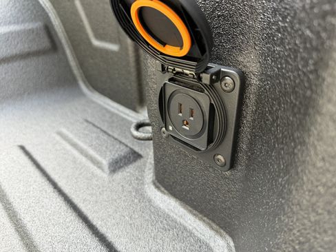 New 2026 GMC Sierra 1500 SLT w/ SLT Premium Plus Package image 10