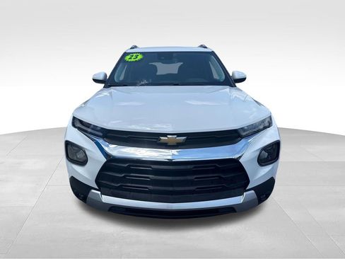 Used 2023 Chevrolet TrailBlazer LT w/ Convenience Package AWD/4WD image 9