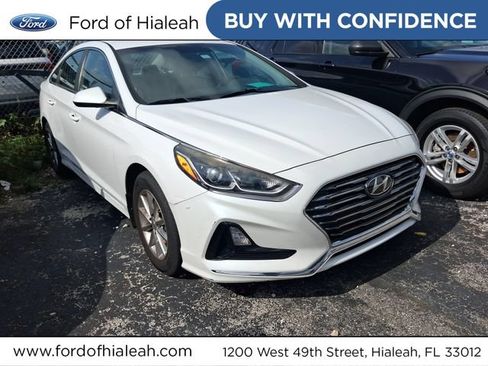 Used 2019 Hyundai Sonata SE w/ Winter Weather Package FWD image 1