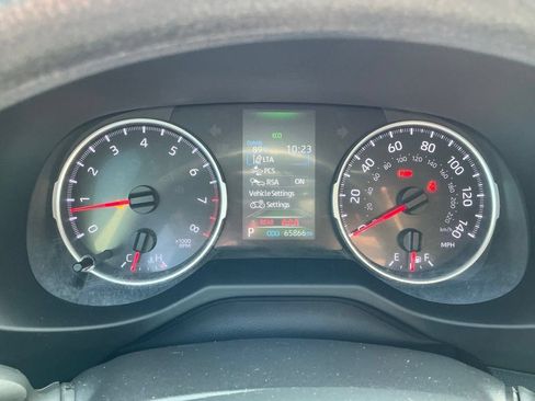 Used 2022 Toyota RAV4 LE FWD image 35