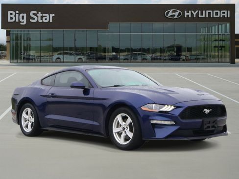 Used 2020 Ford Mustang Coupe RWD image 6