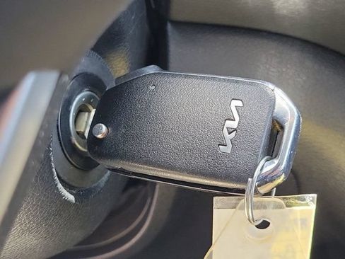 Used 2024 Kia Soul LX w/ Option Group 015 FWD image 33