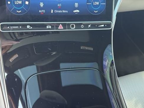 Used 2025 Mercedes-Benz GLC 300 image 24
