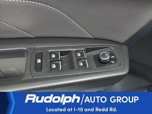 Used 2022 Volkswagen Atlas Cross Sport SE FWD image 14