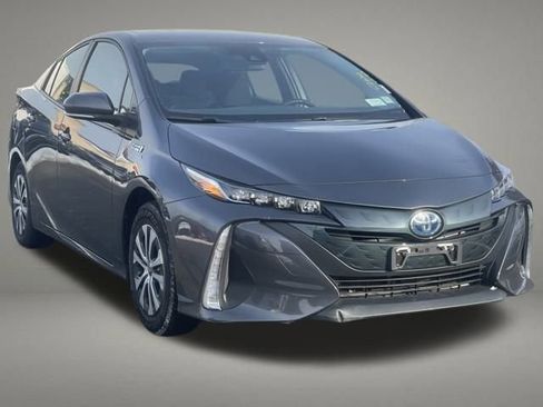Used 2022 Toyota Prius Prime LE image 8