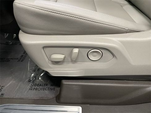 New 2026 Chevrolet Silverado 1500 LT w/ Leather Package image 21