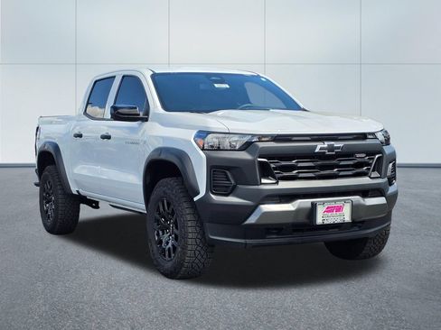 Used 2026 Chevrolet Colorado Trail Boss AWD/4WD image 9
