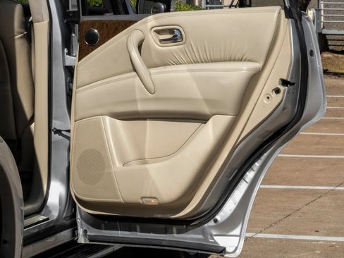 Used 2016 INFINITI QX80 2WD w/ Driver's Assistance Package image 49