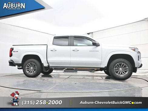 Certified 2024 Chevrolet Colorado LT w/ LT Convenience Package II image 22