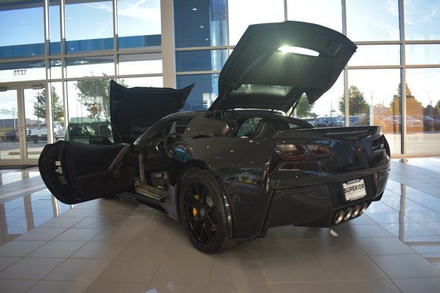 Used 2017 Chevrolet Corvette Stingray Coupe w/ 2LT Preferred Equipment Group RWD image 27