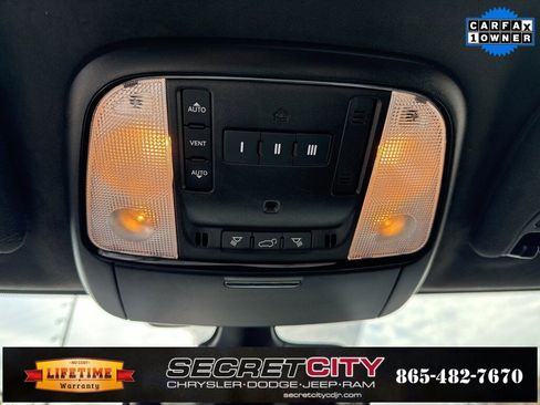 Used 2023 Dodge Durango R/T w/ Hemi Orange Plus Package image 38
