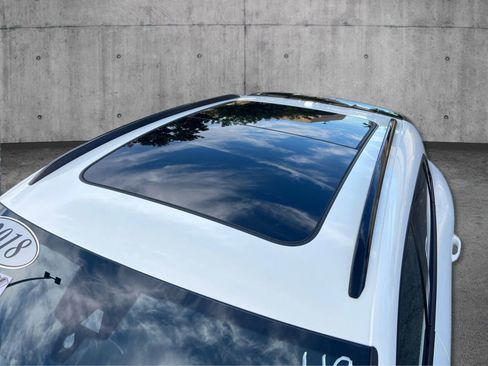 Used 2018 Porsche Macan Sport Edition image 12