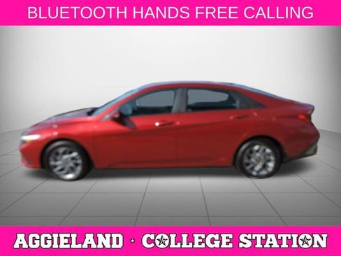 Used 2024 Hyundai Elantra SEL FWD image 7