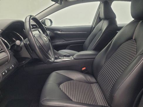Used 2019 Toyota Camry SE image 17