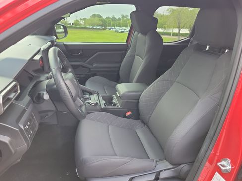 Used 2025 Toyota Tacoma SR image 30