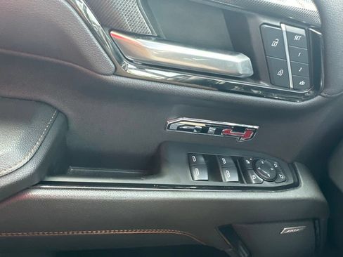 Used 2024 GMC Sierra 1500 AT4 w/ Technology Package AWD/4WD image 17
