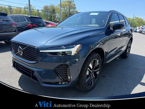Used 2026 Volvo XC60 B5 Plus w/ Protection Package Premier AWD/4WD image 4