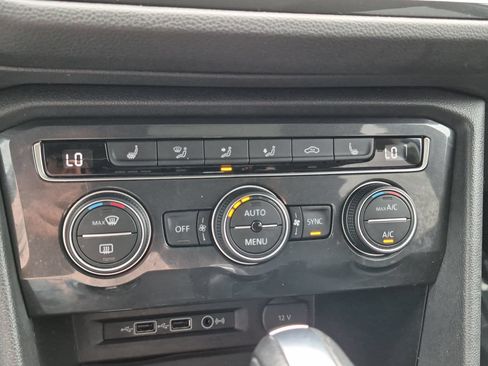 Used 2019 Volkswagen Tiguan SE w/ Panoramic Sunroof Package AWD/4WD image 21
