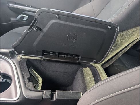 Used 2019 Dodge Challenger R/T RWD image 16