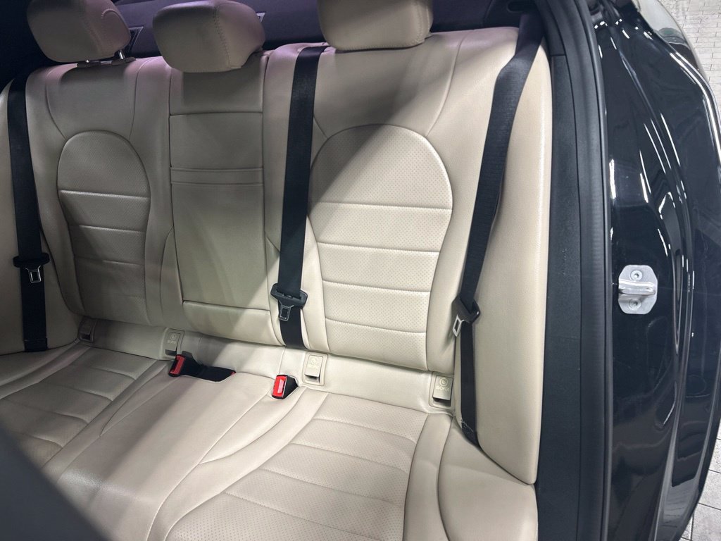 Used 2018 Mercedes-Benz C 350e Sedan image 23