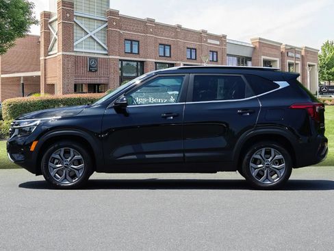 Used 2024 Kia Seltos S AWD/4WD image 8