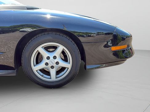 Used 1995 Pontiac Firebird Formula RWD image 24