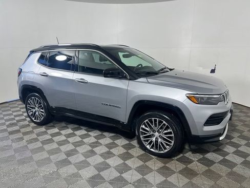 Used 2023 Jeep Compass Limited w/ Elite Group AWD/4WD image 11
