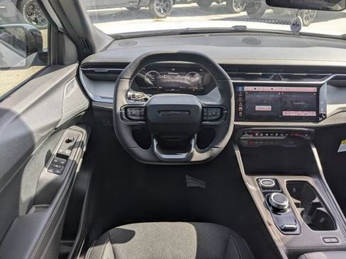 New 2026 Jeep Cherokee Laredo AWD/4WD image 17